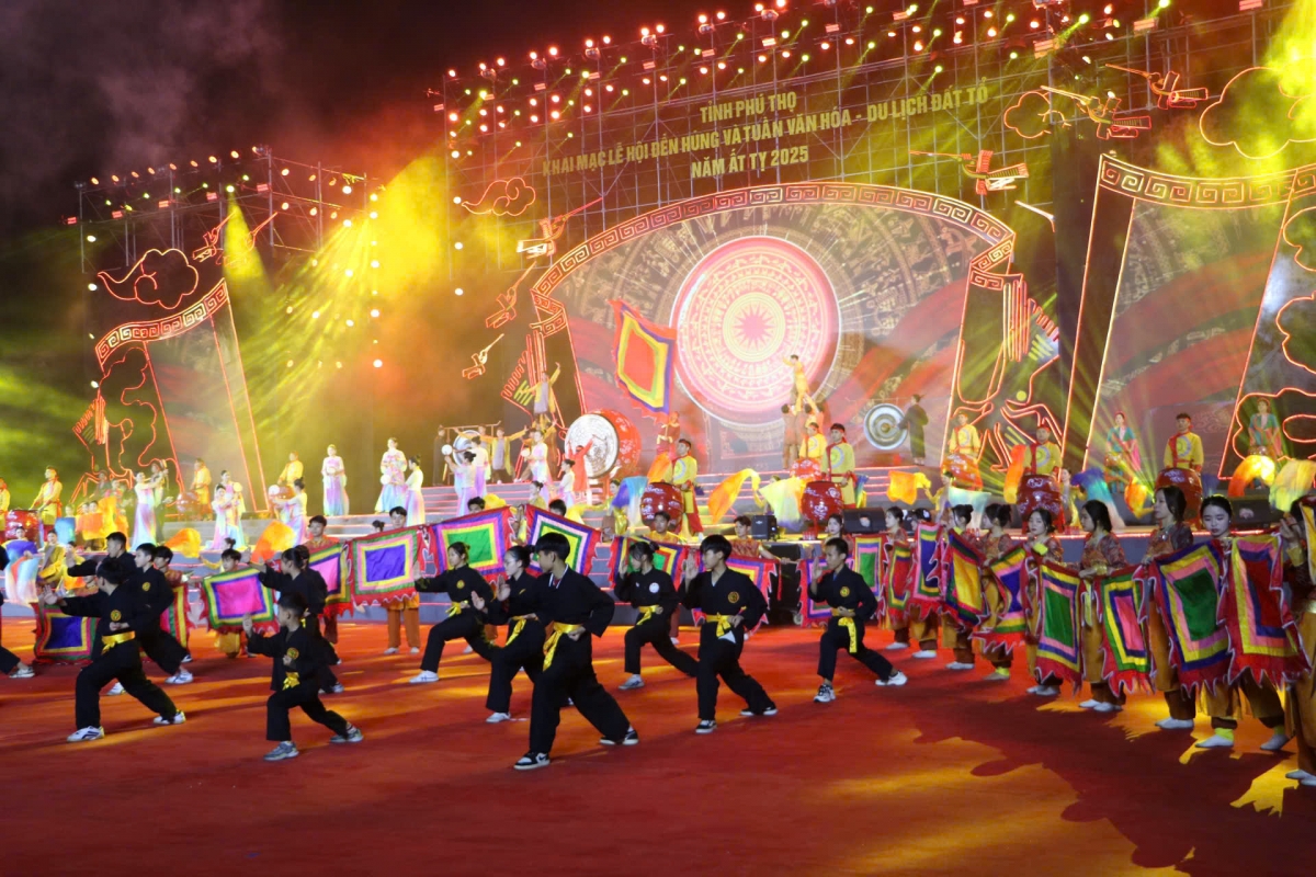 Khai mạc Lễ hội Đền Hùng và Tuần Văn hóa - Du lịch Đất Tổ năm Ất Tỵ 2025 .