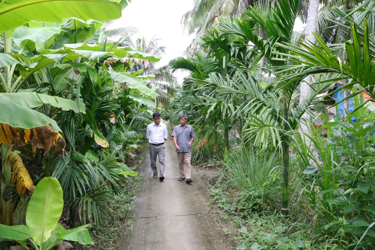 Nhiều NCT huyện Cầu Kè hiến đất xây dựng nông thôn mới