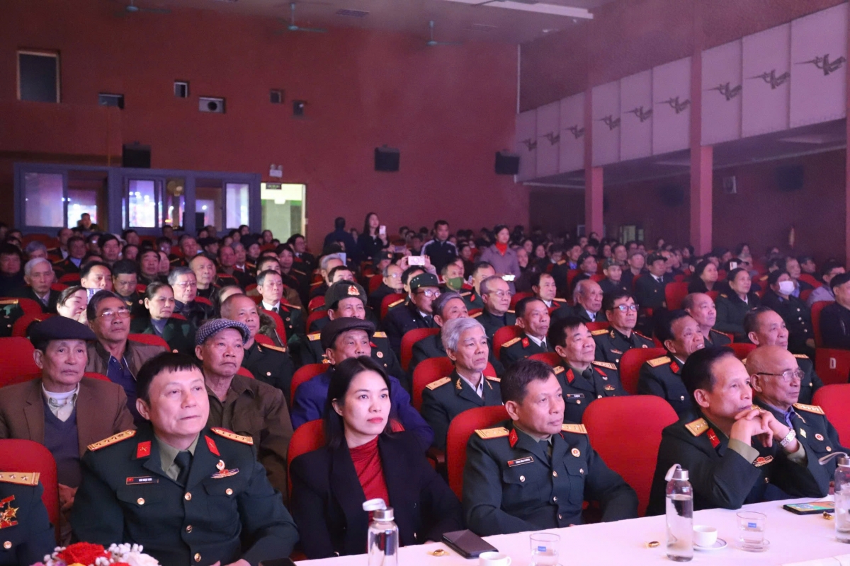 Chiếu phim miễn phí phục vụ nhân dân