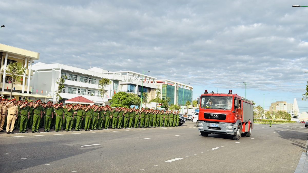 Ra quân tấn công, trấn áp tội phạm, đảm bảo an toàn kỷ niệm 50 năm ngày giải phóng miền Nam, thống nhất đất nước