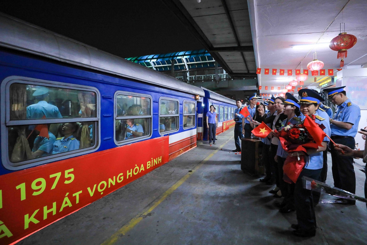 Chuyến  tàu chở khát vọng vào đất phương Nam