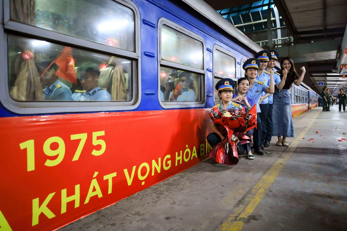 Chuyến  tàu chở khát vọng vào đất phương Nam