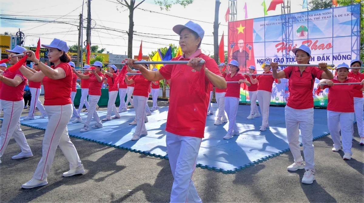 Bài dưỡng sinh của NCT TP Gia Nghĩa, tỉnh Đắk Nông