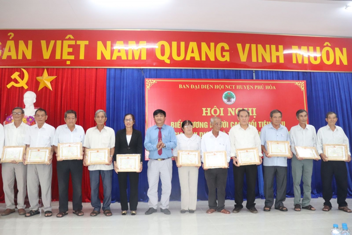 Chủ động, tâm huyết, trách nhiệm cao trong xây dựng hệ thống chính trị cơ sở