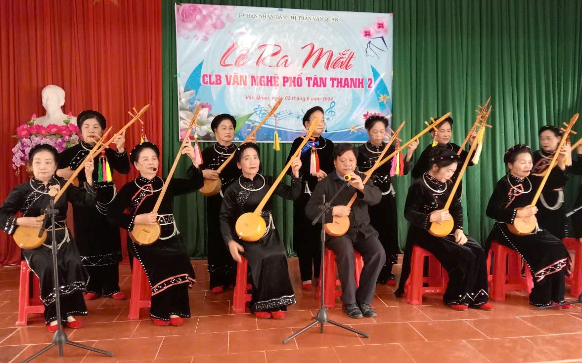 NCT huyện Văn Quan biểu diễn hát then đàn tính