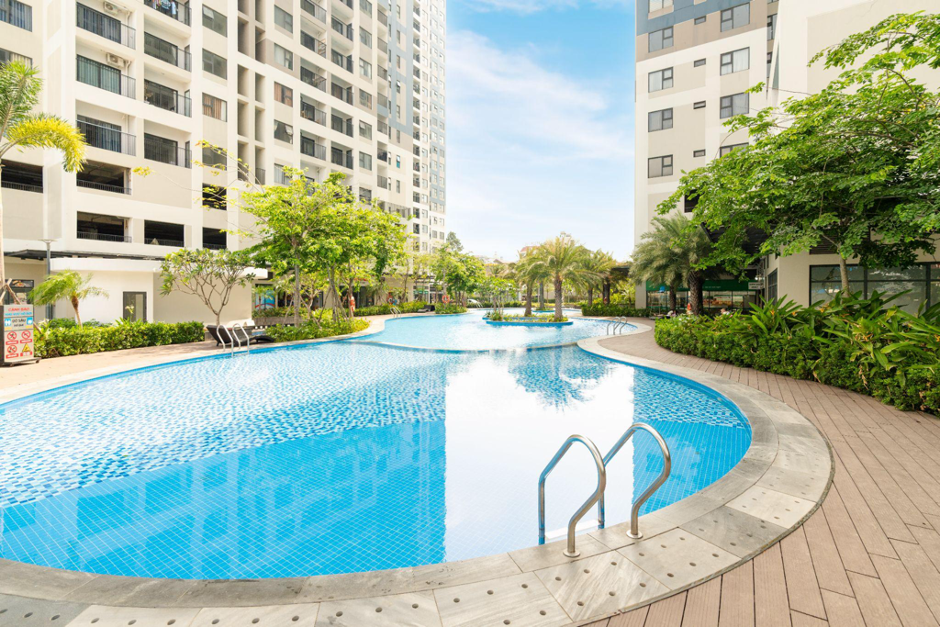 Hồ bơi resort tại Charm City. Ảnh: DCT Partners Vietnam