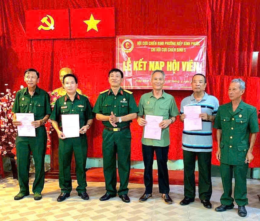 Họp mặt Kỷ niệm 50 năm Ngày Giải phóng miền Nam, thống nhất đất nước