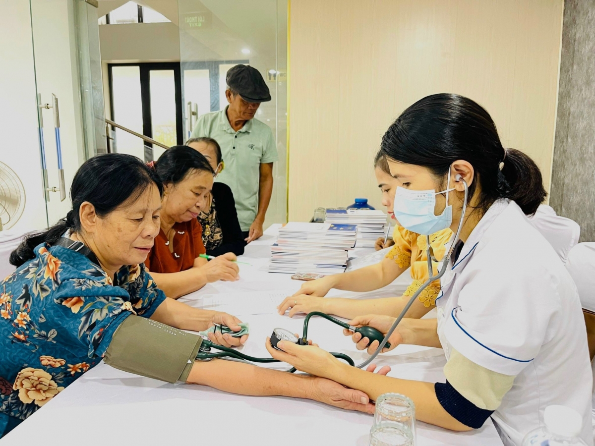 Khám sức khỏe cho NCT tỉnh Quảng Bình