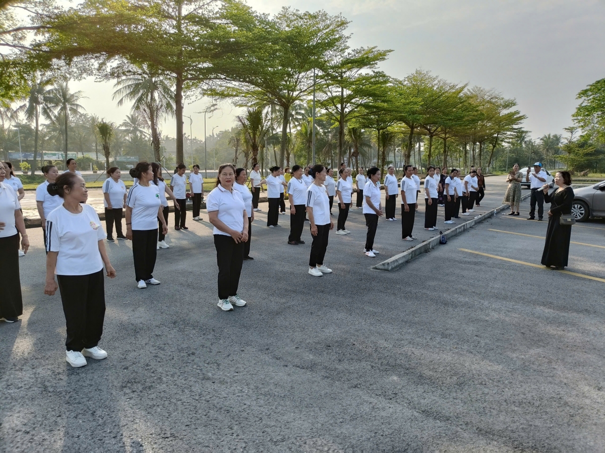 Đoàn công tác Hội NCT tỉnh Đắk Lắk tham quan học hỏi kinh nghiệm tại Nghệ An và Hà Tĩnh