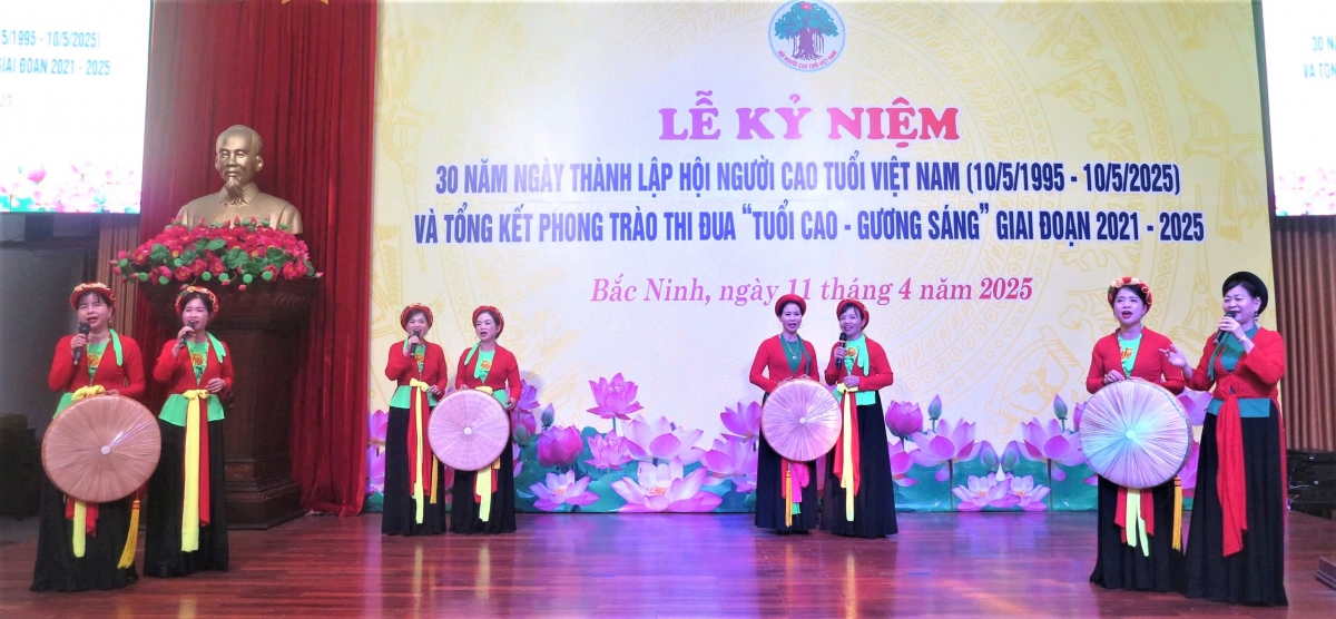 Tiết mục văn nghệ chào mừng buổi lễ