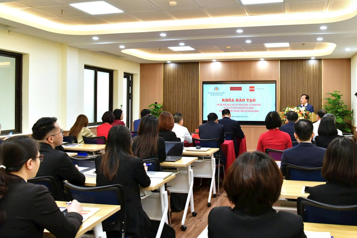 Bồi dưỡng về IFRS và chia sẻ kinh nghiệm của Kiểm toán nhà nước trong lĩnh vực ngân hàng