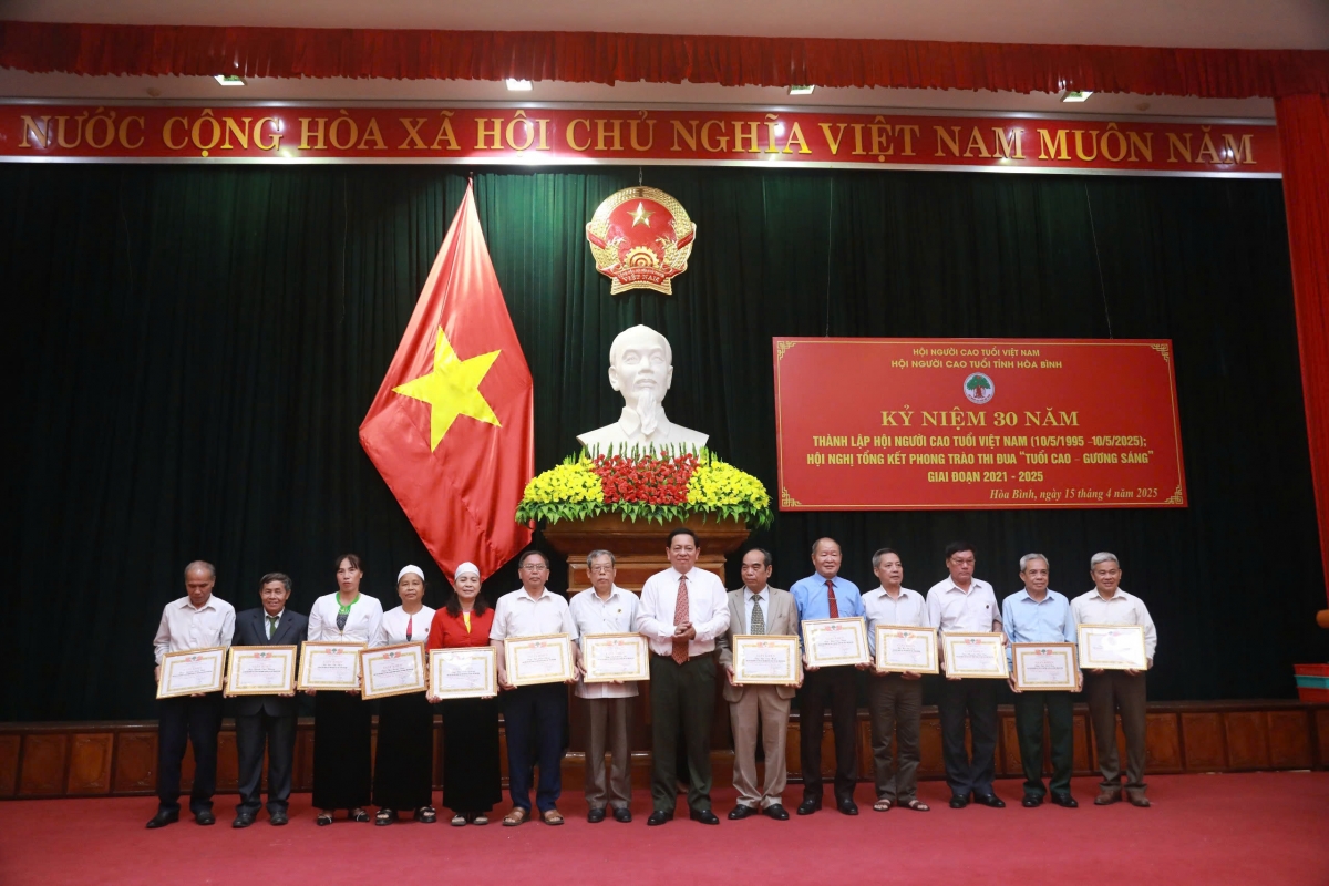 Tiếp tục bảo vệ, chăm sóc, phát huy vai trò NCT