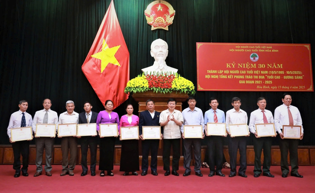 Tiếp tục bảo vệ, chăm sóc, phát huy vai trò NCT