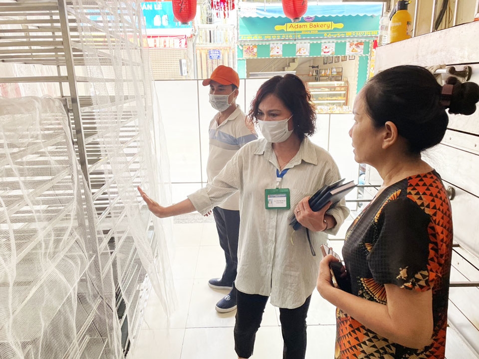 Đoàn kiểm tra của quận Bắc Từ Liêm kiểm tra công tác bảo đảm ATTP dịp Tết Trung thu năm 202
