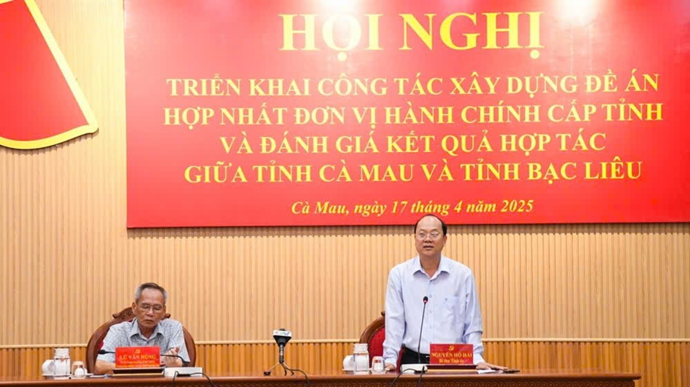  Ông Nguyễn Hồ Hải, Bí thư Tỉnh ủy Cà Mau phát biểu tại Hội nghị