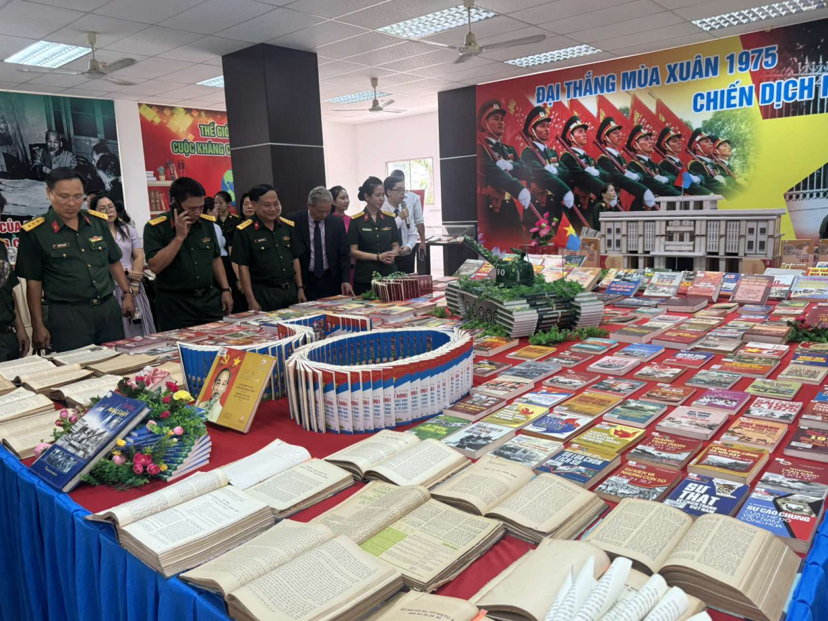 Giao lưu, tọa đàm chào mừng kỷ niệm 50 năm ngày Giải phóng miền Nam