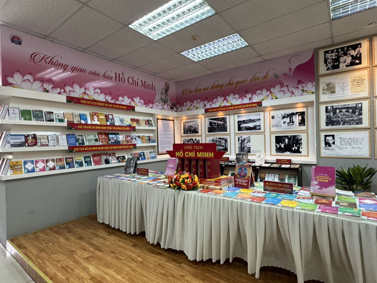 Giao lưu, tọa đàm chào mừng kỷ niệm 50 năm ngày Giải phóng miền Nam