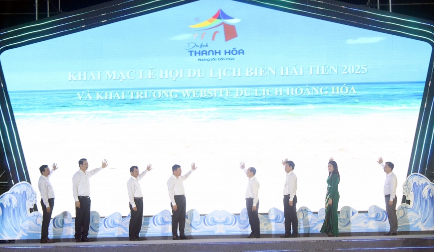 Khai mạc Lễ hội du lịch biển Hải Tiến 2025 - mở màn cho mùa du lịch biển xứ Thanh