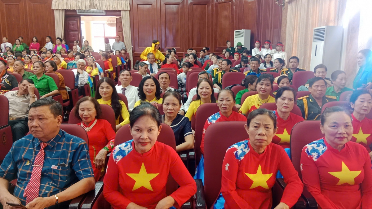 Sắc màu âm nhạc giúp những trái tim trẻ mãi