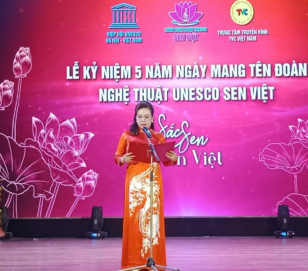 Một chặng đường nghệ thuật lan tỏa yêu thương