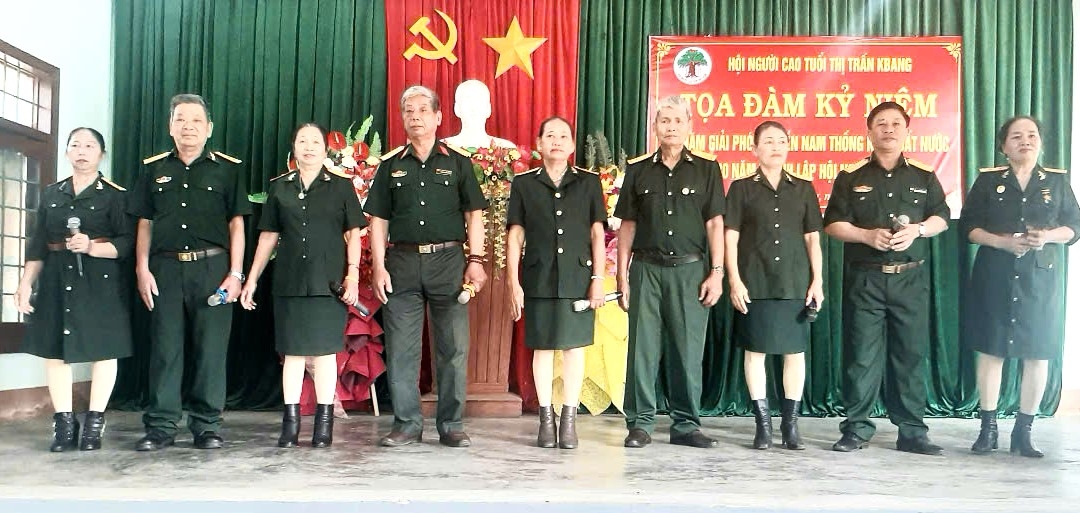 Tiế mục văn nghệ tại buổi tọa đàm