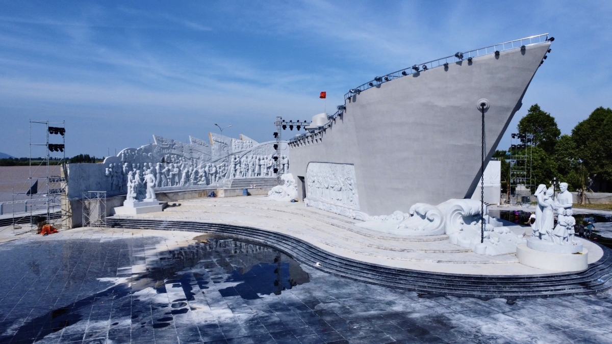 Khai mạc Lễ hội du lịch biển Sầm Sơn năm 2025