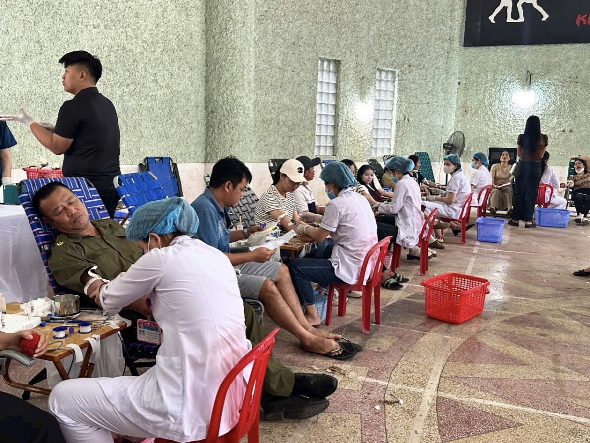 Ngày hội “Giọt hồng Kim Sơn” đã tiếp nhận 464 đơn vị máu