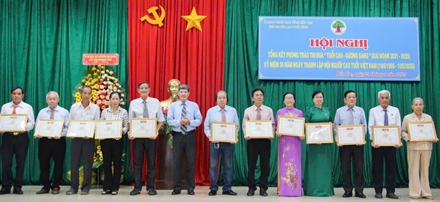 Hội NCT tỉnh Bến Tre: Tổng kết phong trào thi đua “Tuổi cao - Gương sáng" giai đoạn 2021-2025