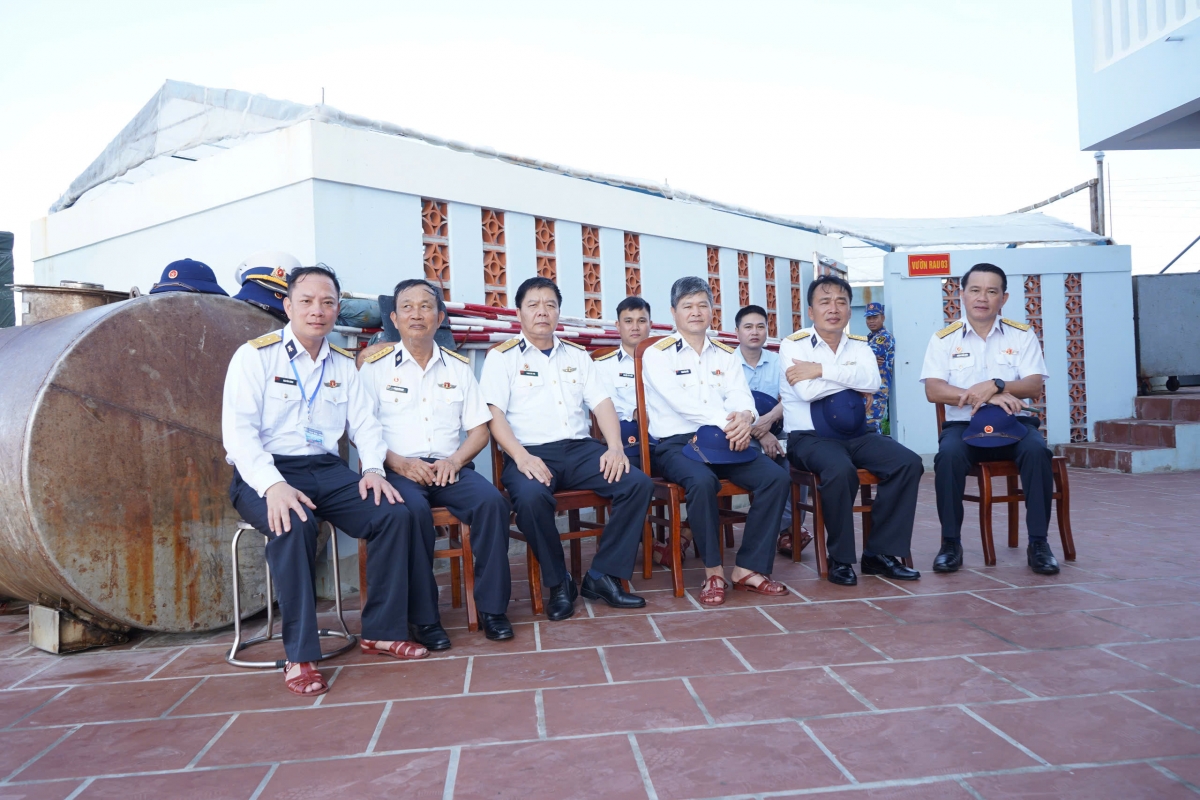 Khí phách Trường Sa