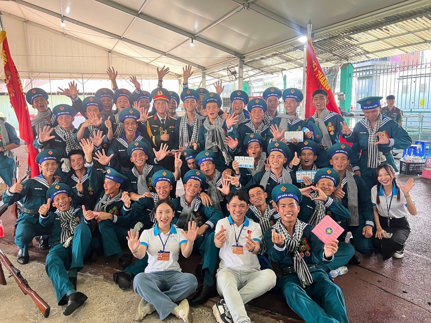 TH true MILK, Dalatmilk tự hào tiếp sức các chiến sỹ và người dân tại Đại lễ 30/4