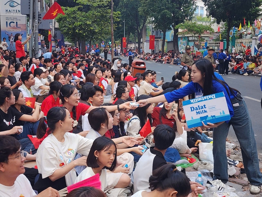 TH true MILK, Dalatmilk tự hào tiếp sức các chiến sỹ và người dân tại Đại lễ 30/4