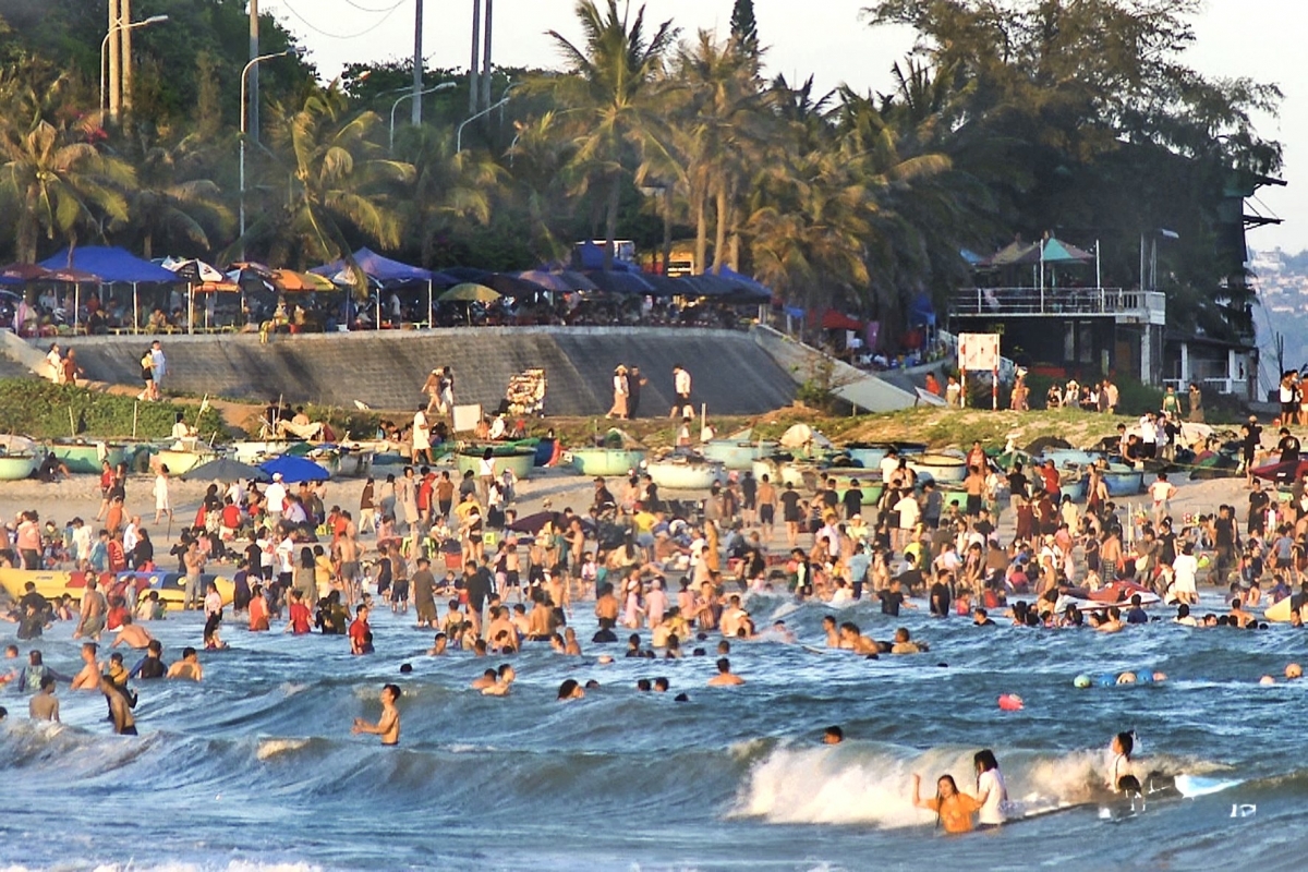 Tháng 5… về với biển!