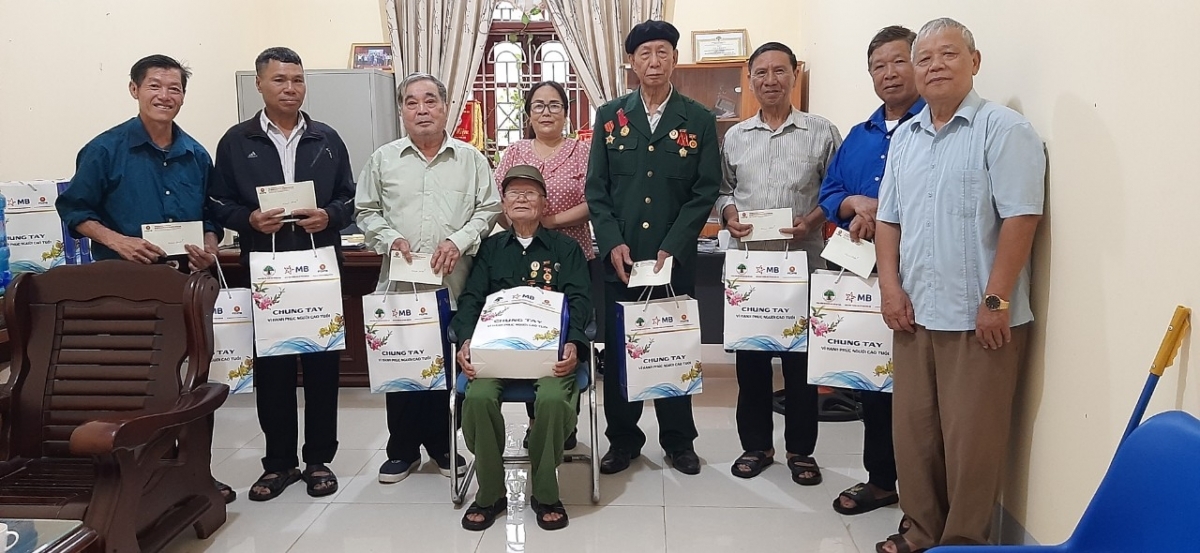 Đẩy mạnh hoạt động chăm sóc và phát huy vai trò NCT