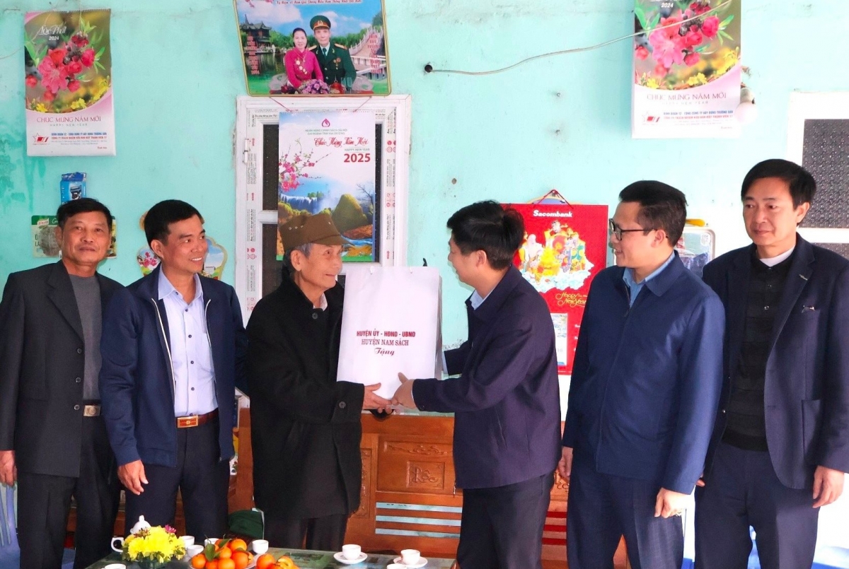 Người cao tuổi tích cực tham gia xây dựng hệ thống chính trị ở cơ sở