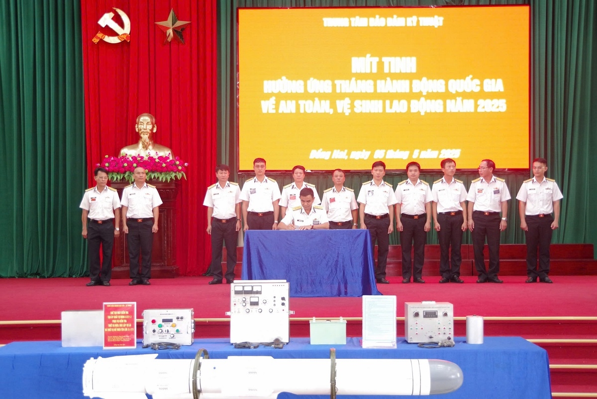 Mít tinh hưởng ứng Tháng hành động Quốc gia về An toàn, vệ sinh lao động năm 2025