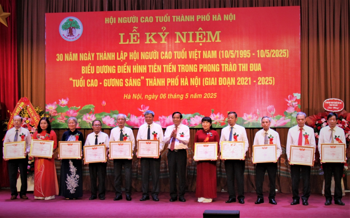 Điểm sáng trong phong trào người cao tuổi cả nước Điểm sáng trong phong trào người cao tuổi cả nước