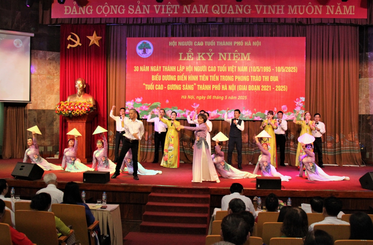 Điểm sáng trong phong trào người cao tuổi cả nước Điểm sáng trong phong trào người cao tuổi cả nước