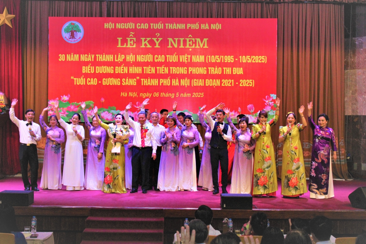 Điểm sáng trong phong trào người cao tuổi cả nước Điểm sáng trong phong trào người cao tuổi cả nước