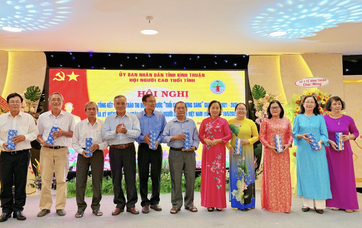 Bình Thuận: Tổng kết 5 năm phong trào  “Tuổi cao - Gương sáng”