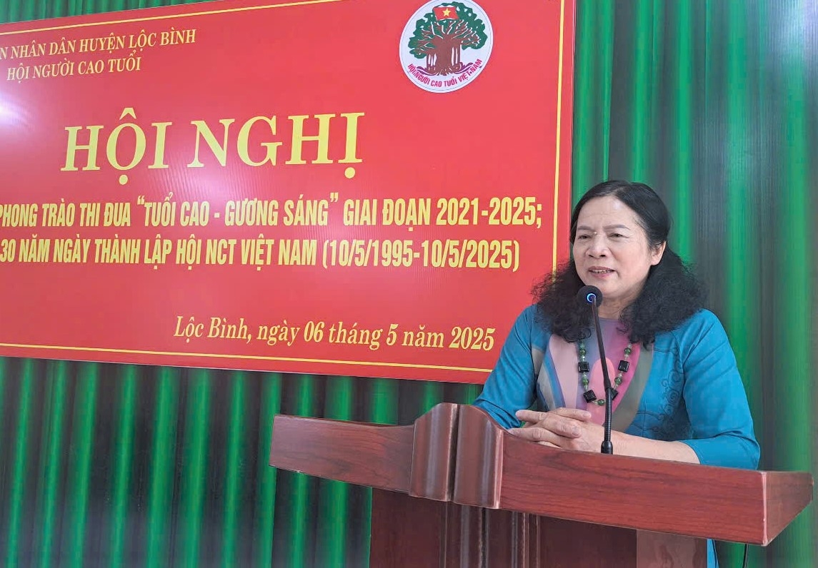 NCT huyện Lộc Bình nêu gương sáng cho thế hệ trẻ học tập, noi theo