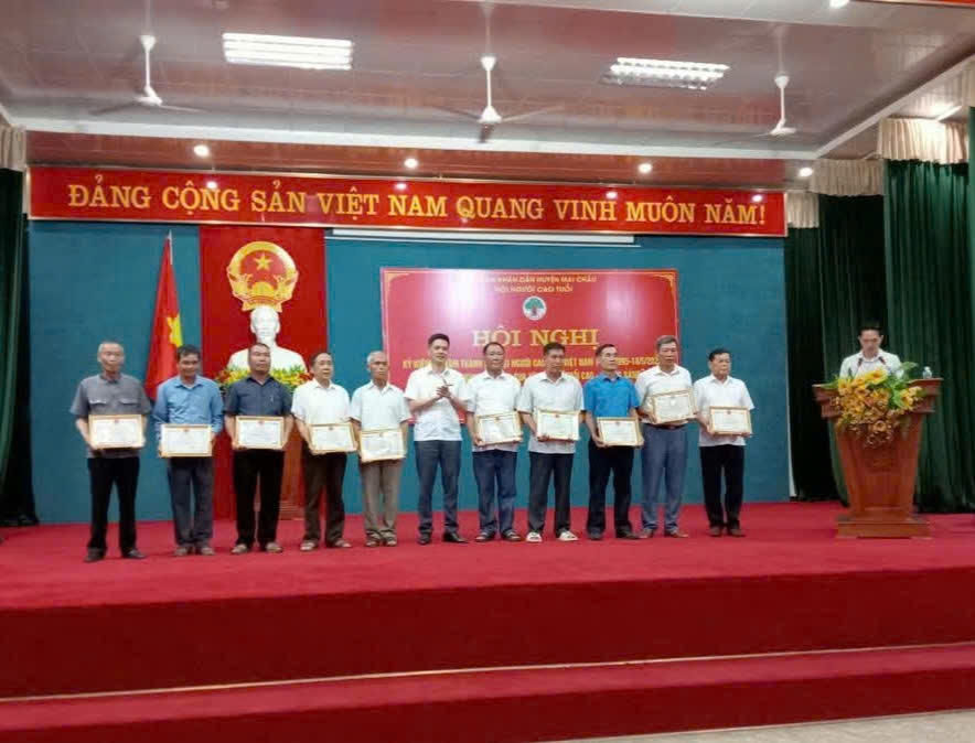 Phong trào “Tuổi cao - Gương sáng” lan toả những giá trị tốt đẹp