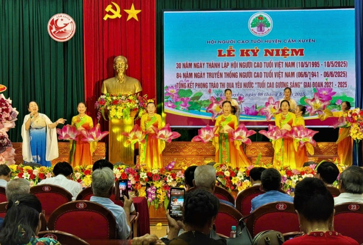 Tiết mục văn nghệ chào mừng