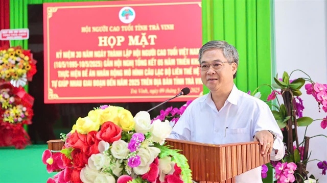 Ông Châu Văn Hòa, Phó Chủ tịch UBND tỉnh phát biểu tại Hội nghị. (Ảnh: Cổng thông tin tỉnh Trà Vinh)