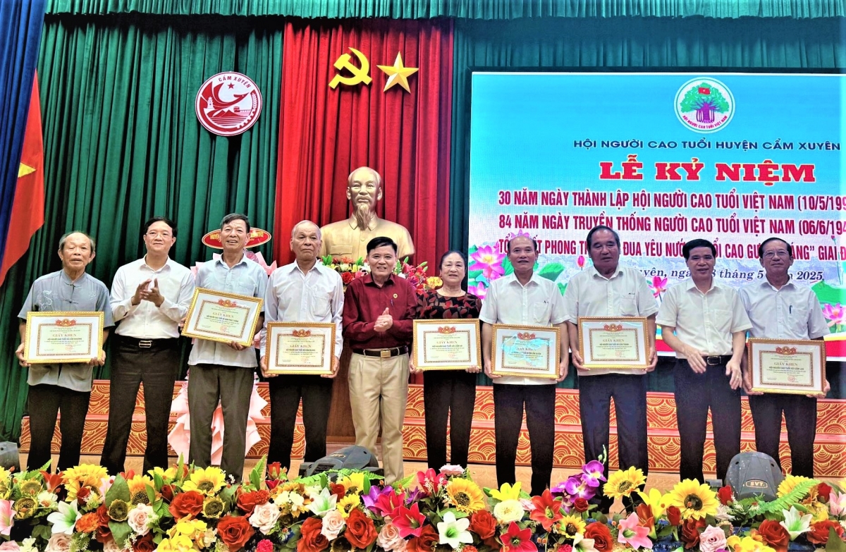 NCT tiếp tục phát huy tinh thần “Tuổi cao chí càng cao” trong gia đình, xã hội