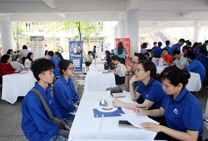 Phiên GDVL lưu động quận Ba Đình tạo việc làm cho nhiều đối tượng yếu thế trên địa bàn