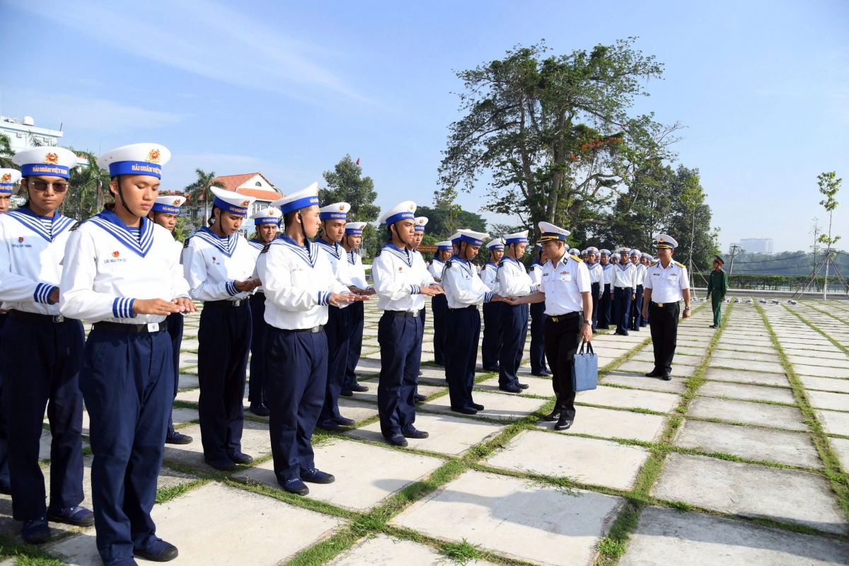 Bộ Tham mưu Hải quân kiểm tra công tác huấn luyện chiến sĩ mới tại Vùng 2