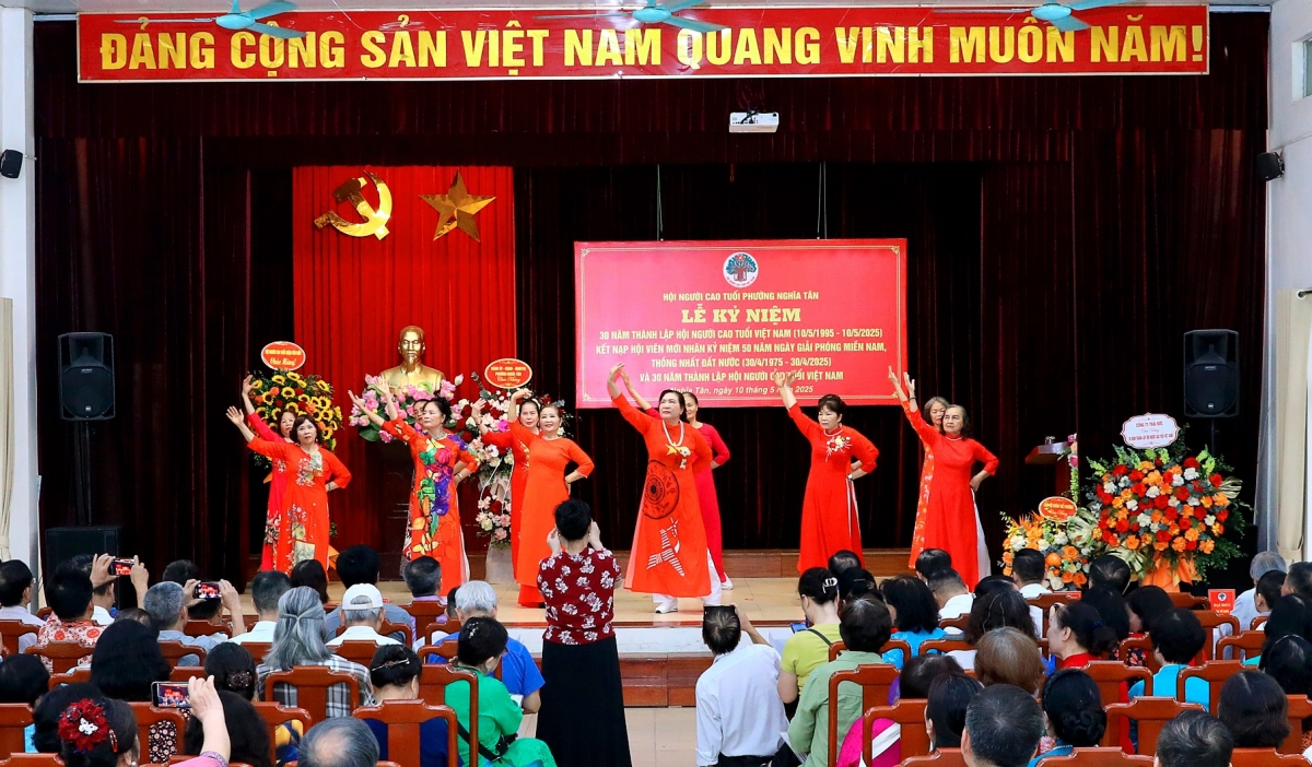 Hội Người cao tuổi phường Nghĩa Tân: Ba thập kỉ “Tuổi cao chí càng cao”
