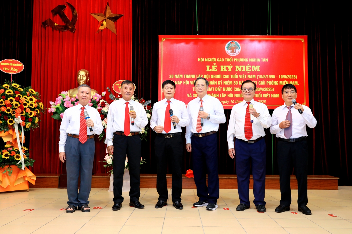 Hội Người cao tuổi phường Nghĩa Tân: Ba thập kỉ “Tuổi cao chí càng cao”