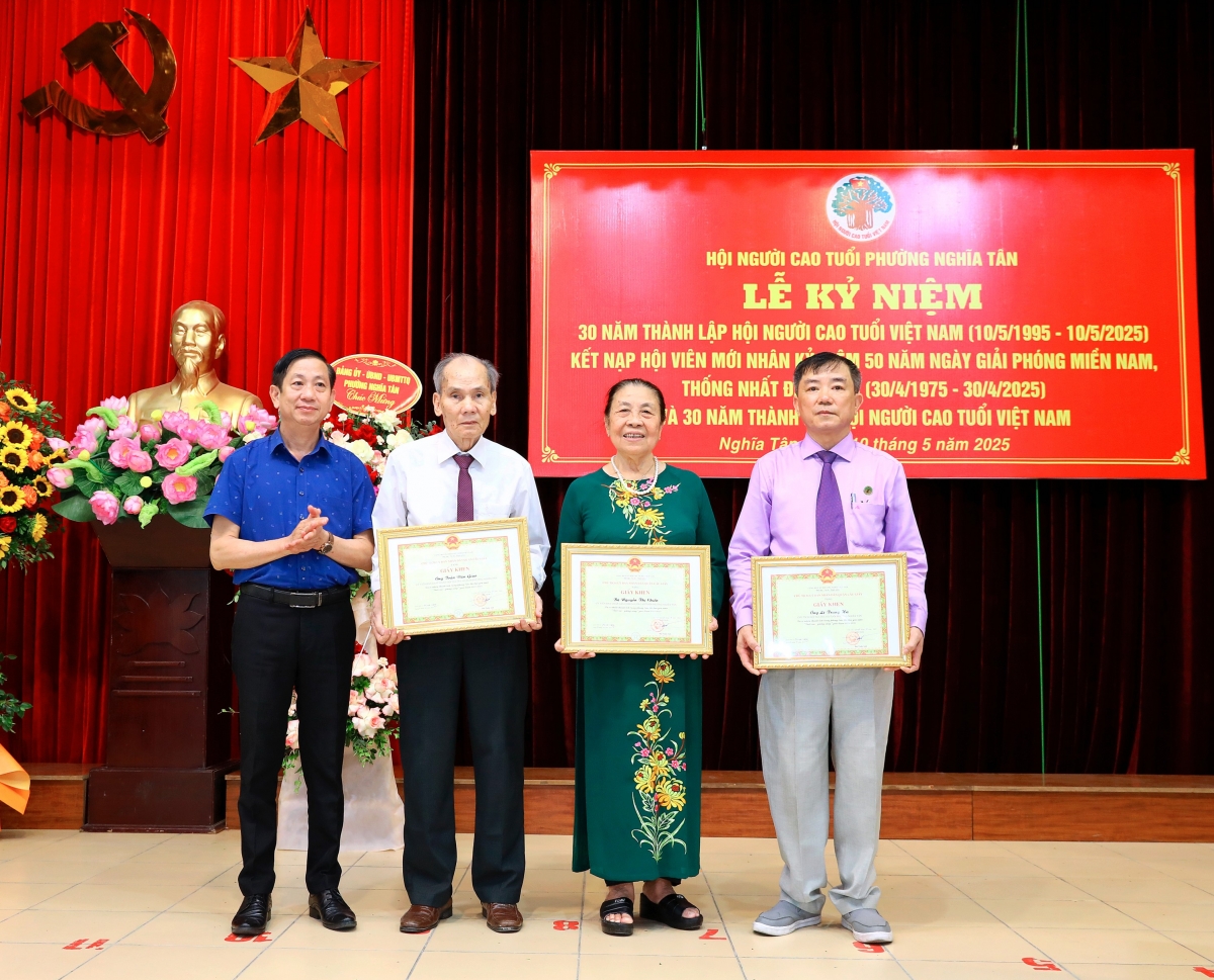 Hội Người cao tuổi phường Nghĩa Tân: Ba thập kỉ “Tuổi cao chí càng cao”