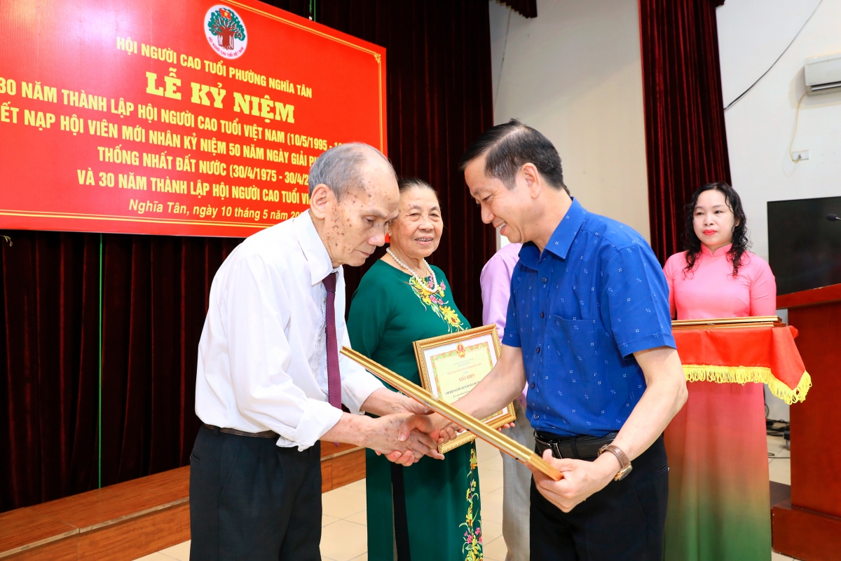 Hội Người cao tuổi phường Nghĩa Tân: Ba thập kỉ “Tuổi cao chí càng cao”